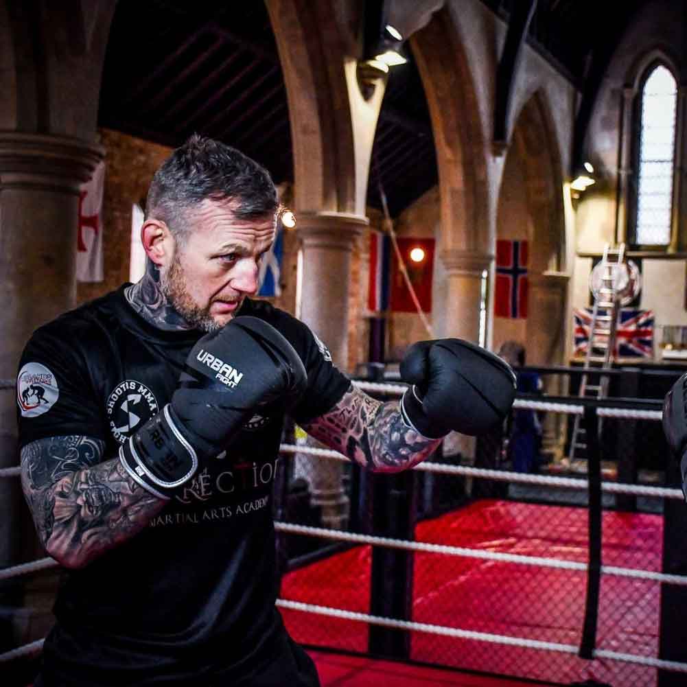Urban Fight Sparring Rękawice bokserskie skórzane UFC00408BV